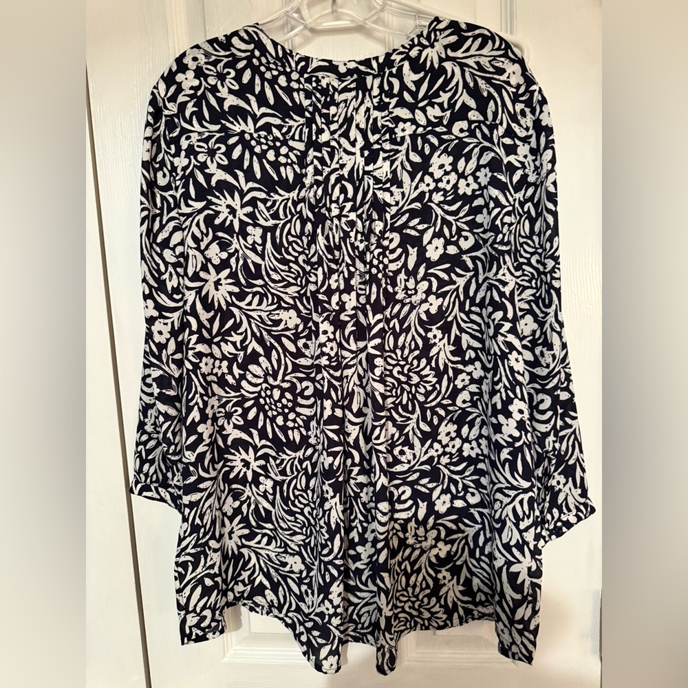 Talbots brand popover top.